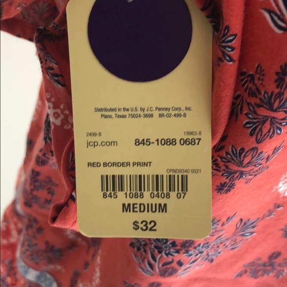 NWT St. John’s Bay Cold Shoulder Top‎ - Picture 4 of 8